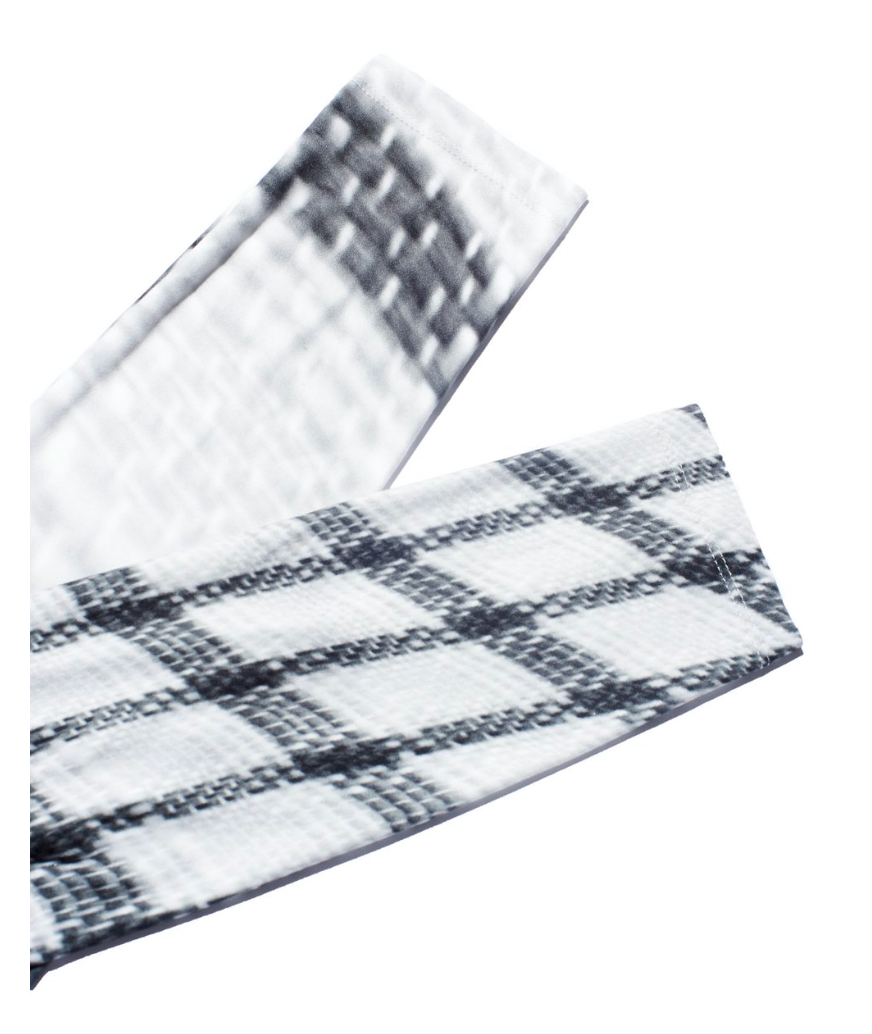 Grid Print Contour Turtleneck